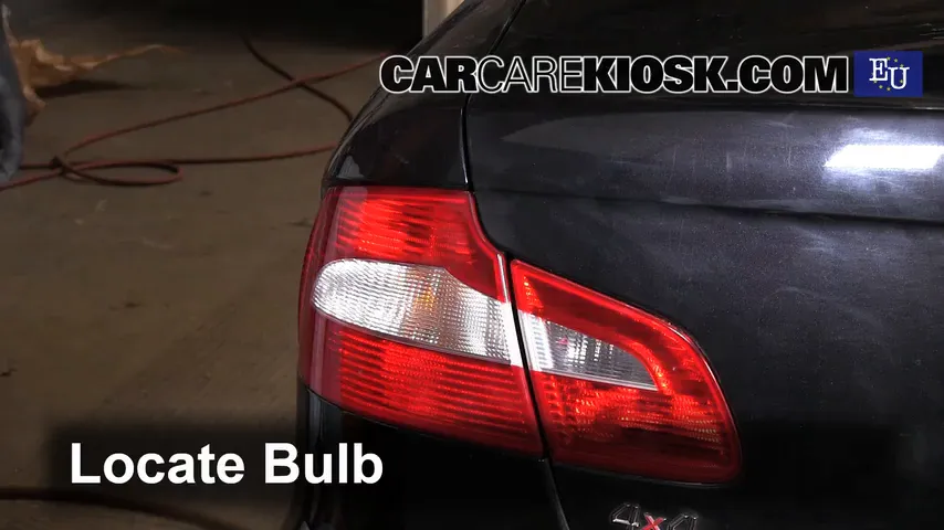 2012 Skoda Superb TDI 4X4 2.0L 4 Cyl. Turbo Diesel Lights Tail Light (replace bulb)